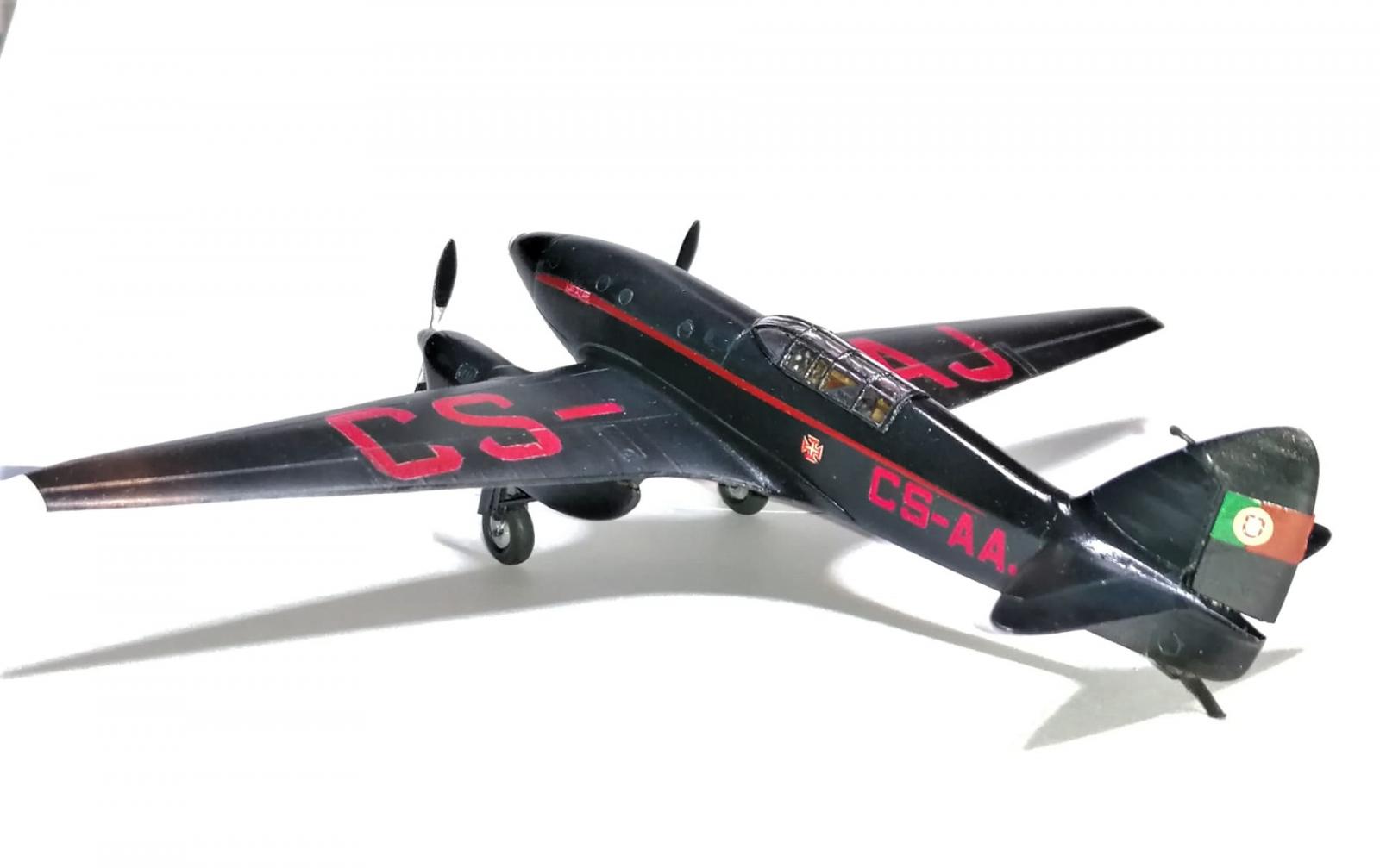iModeler — DH.88 «Salazar»