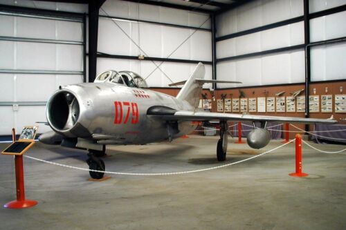 Net-Maquettes — MiG-15bis/UTI, várias galerias de 54, 35, 21, 29, 34 e mais