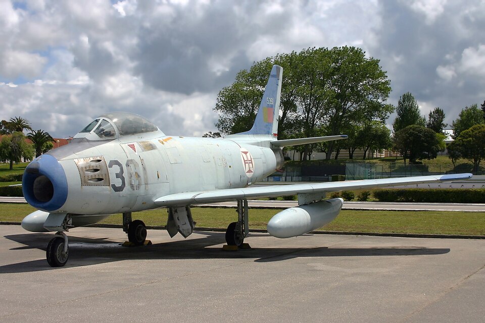 Commons — F-86 portugueses