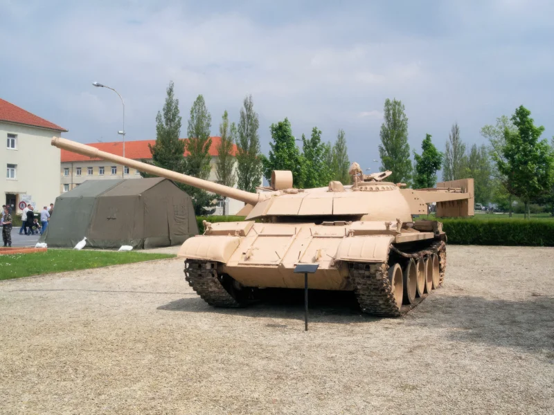 Net-Maquettes — T-55AM2 131 fotos + T-55AM 53 fotos